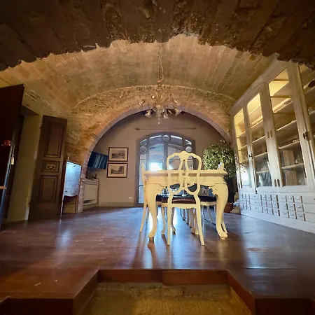 Borgo Di Beppe & Gloria Daire *